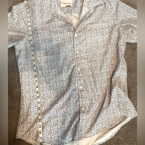 Sovereign Code Casual Button Up Dress Shirt Size Large Purple/White Motif - Picture 6 of 9